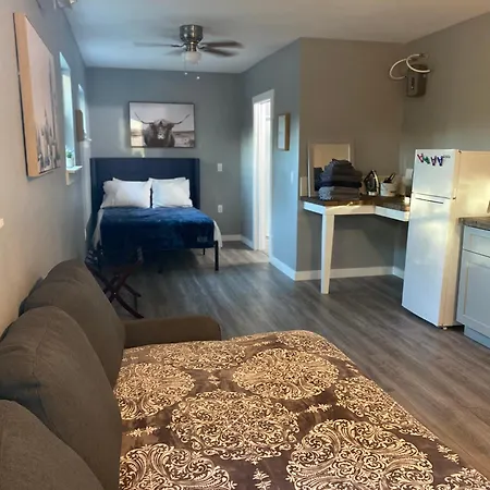 Hotel Atx Tiny House